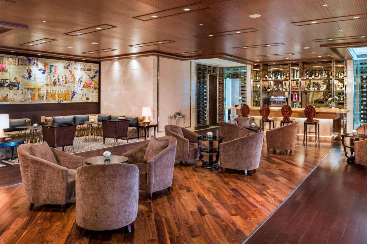 The St. Regis Mumbai Bombaim Exterior foto The Wine Bar