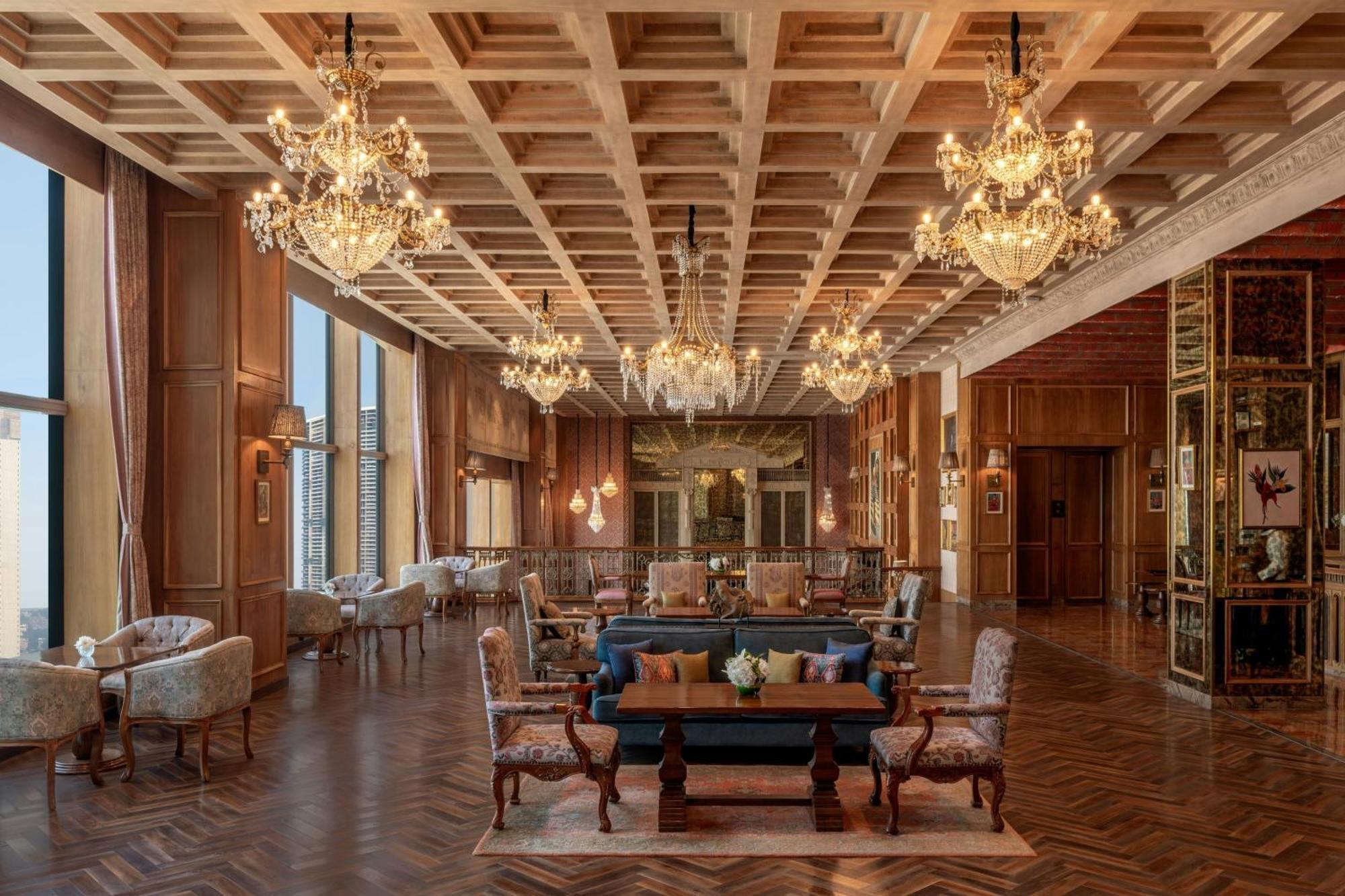 The St. Regis Mumbai Bombaim Exterior foto The Club Lounge at the 36th floor