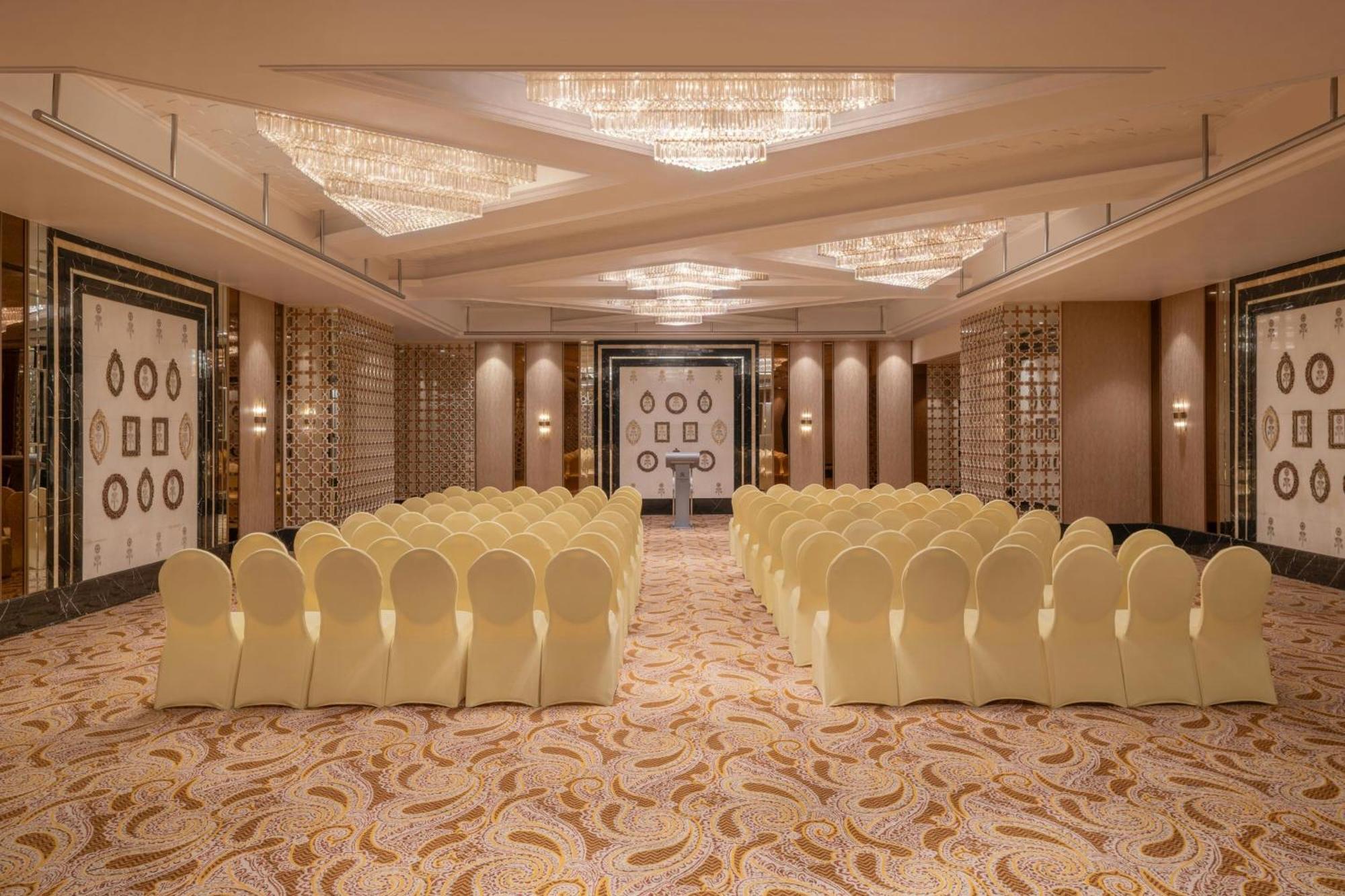 The St. Regis Mumbai Bombaim Exterior foto The ballroom